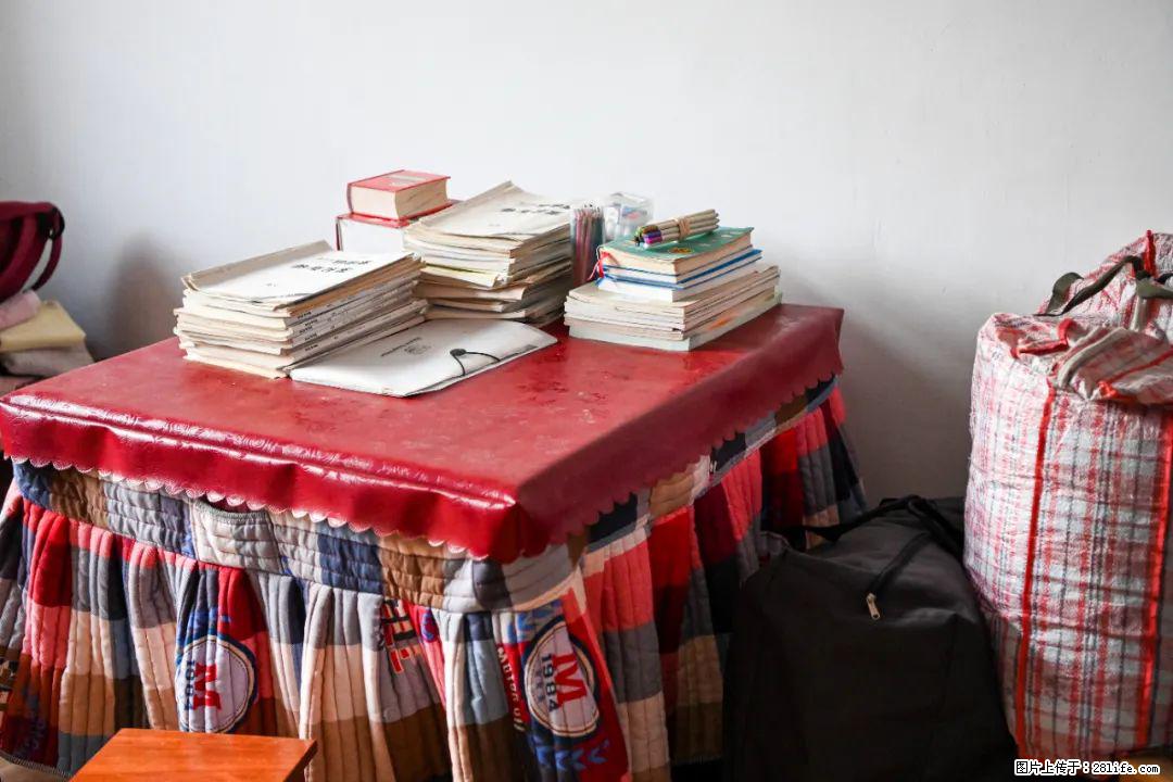 全网追的“扁担女孩”，找了一份暑假工，时薪12元 - 黔南生活资讯 - 黔南28生活网 qn.28life.com